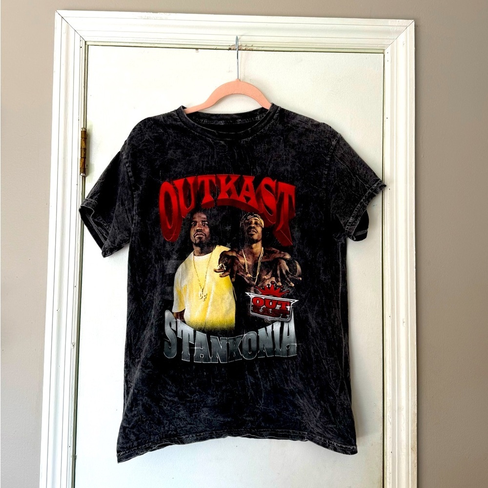 Outkast Men’s Tee Shirt! EUC